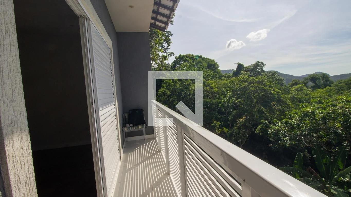 Furnished house with 5 bedrooms and 6 parking spaces — photo 14