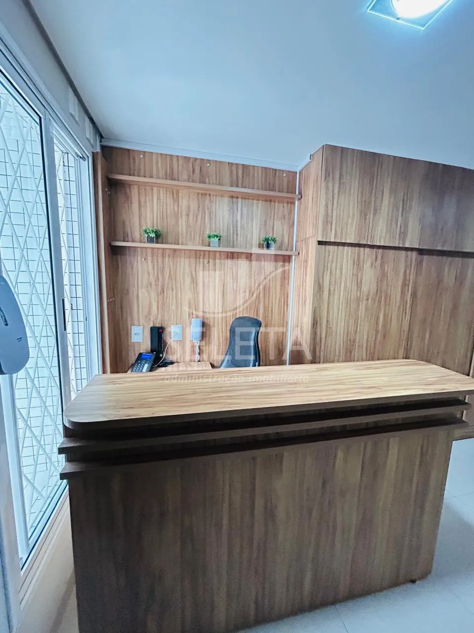 Furnished 1-bedroom apartment with parking and open kitchen — photo 10