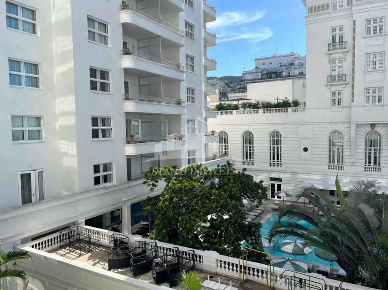 3-bedroom apartment with 1 en-suite bathroom and 300 m² — photo 20
