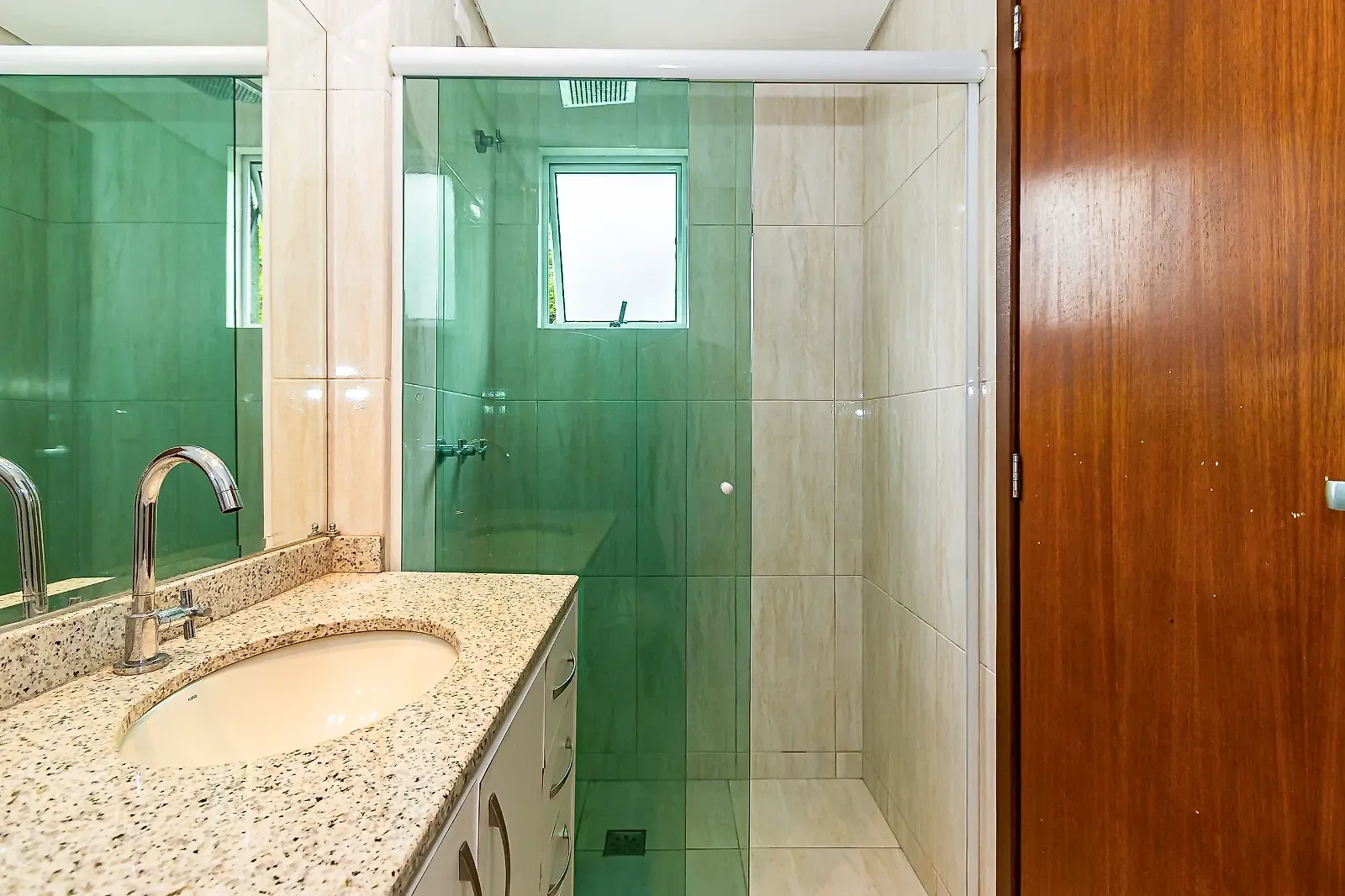 Apartamento de 2 quartos com varanda gourmet, Bacacheri — photo 36