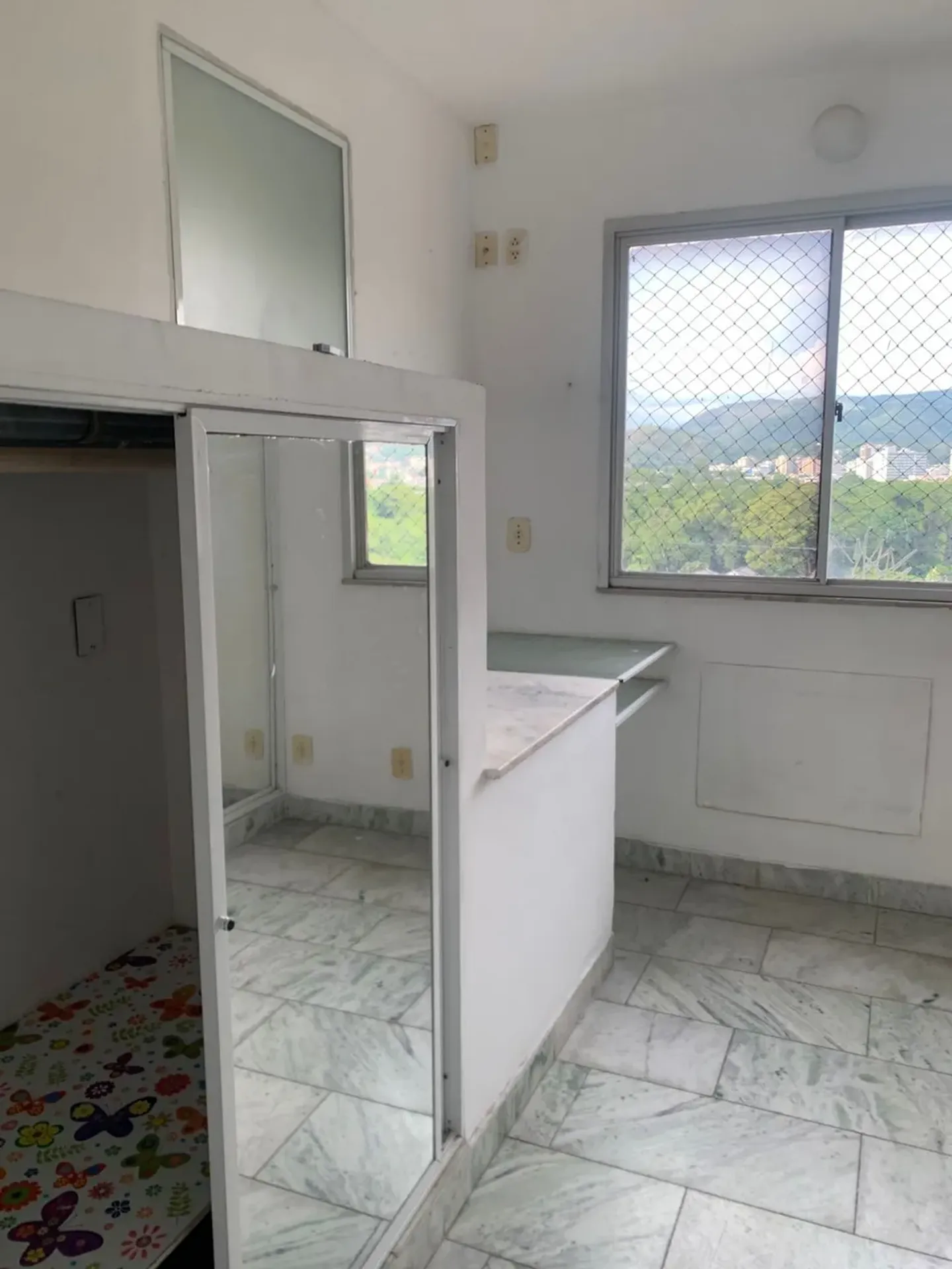 Apartment on the 11th floor with a mountain view — photo 9