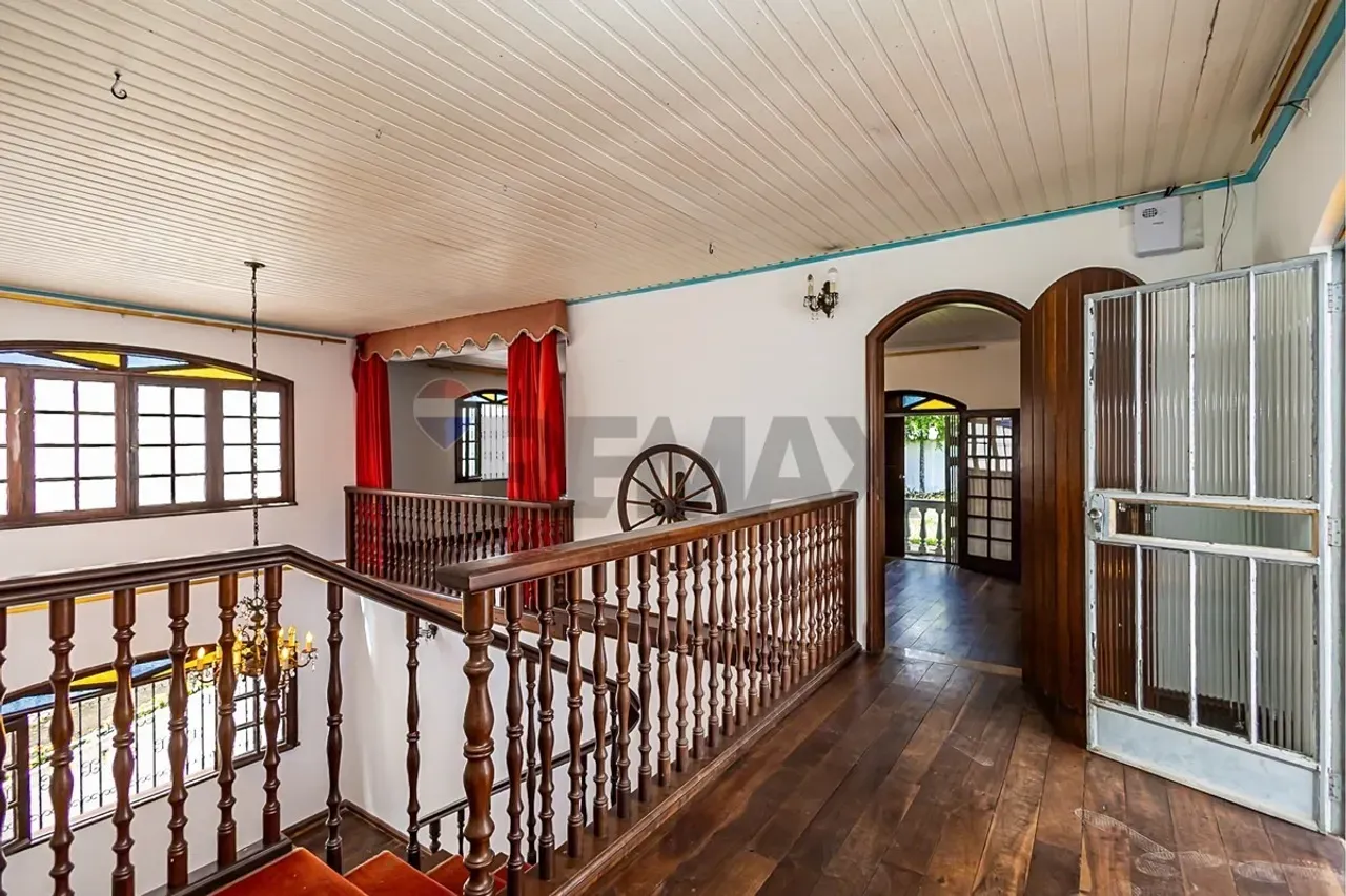 House with 3 bedrooms, 1 en-suite and private garden 309 m² — photo 22