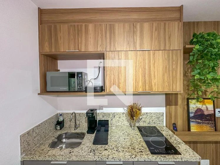 One-bedroom apartment in a building with a gym — photo 47