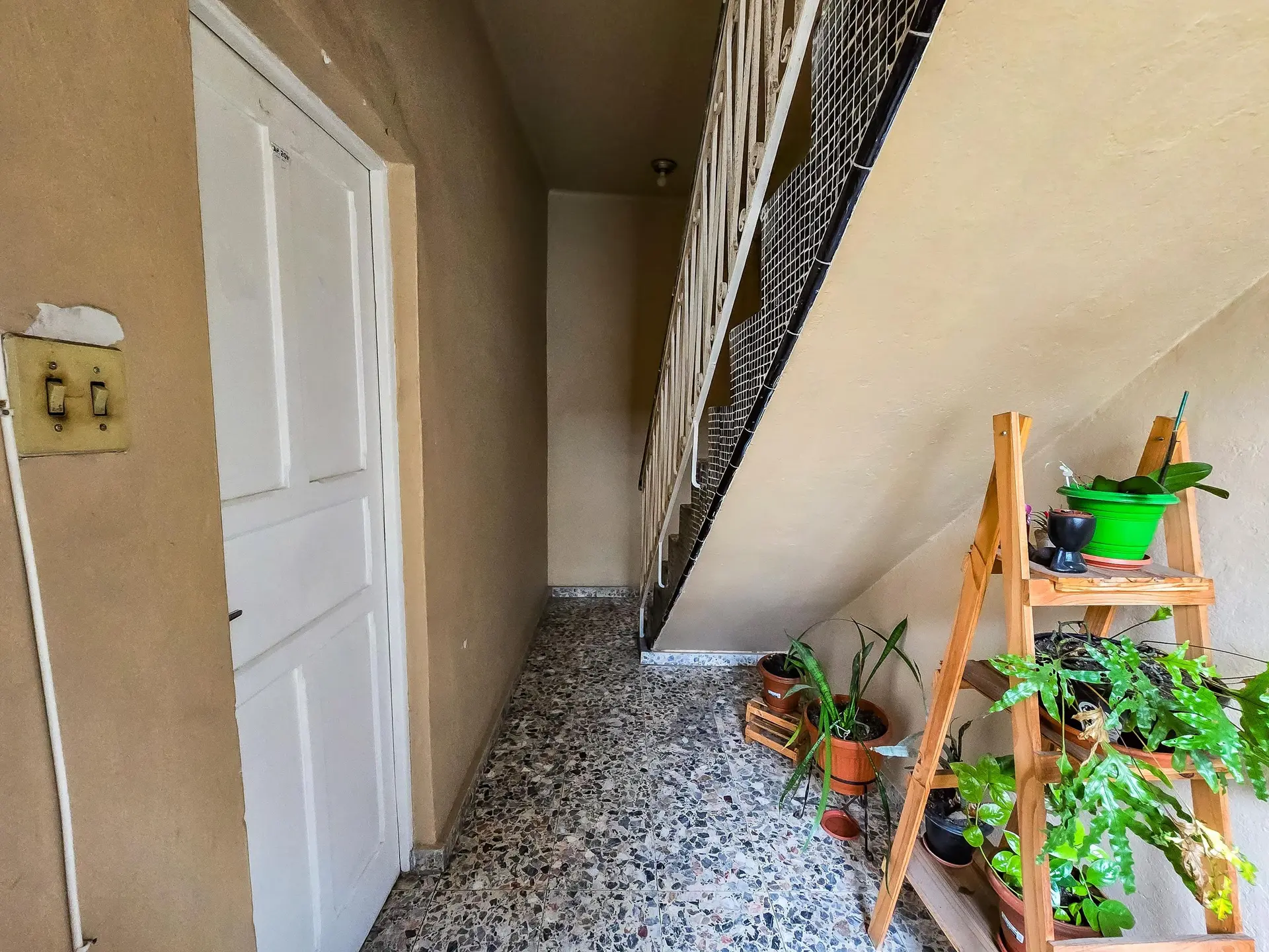 Apartment, 42 m², with wood or laminate floors — photo 3
