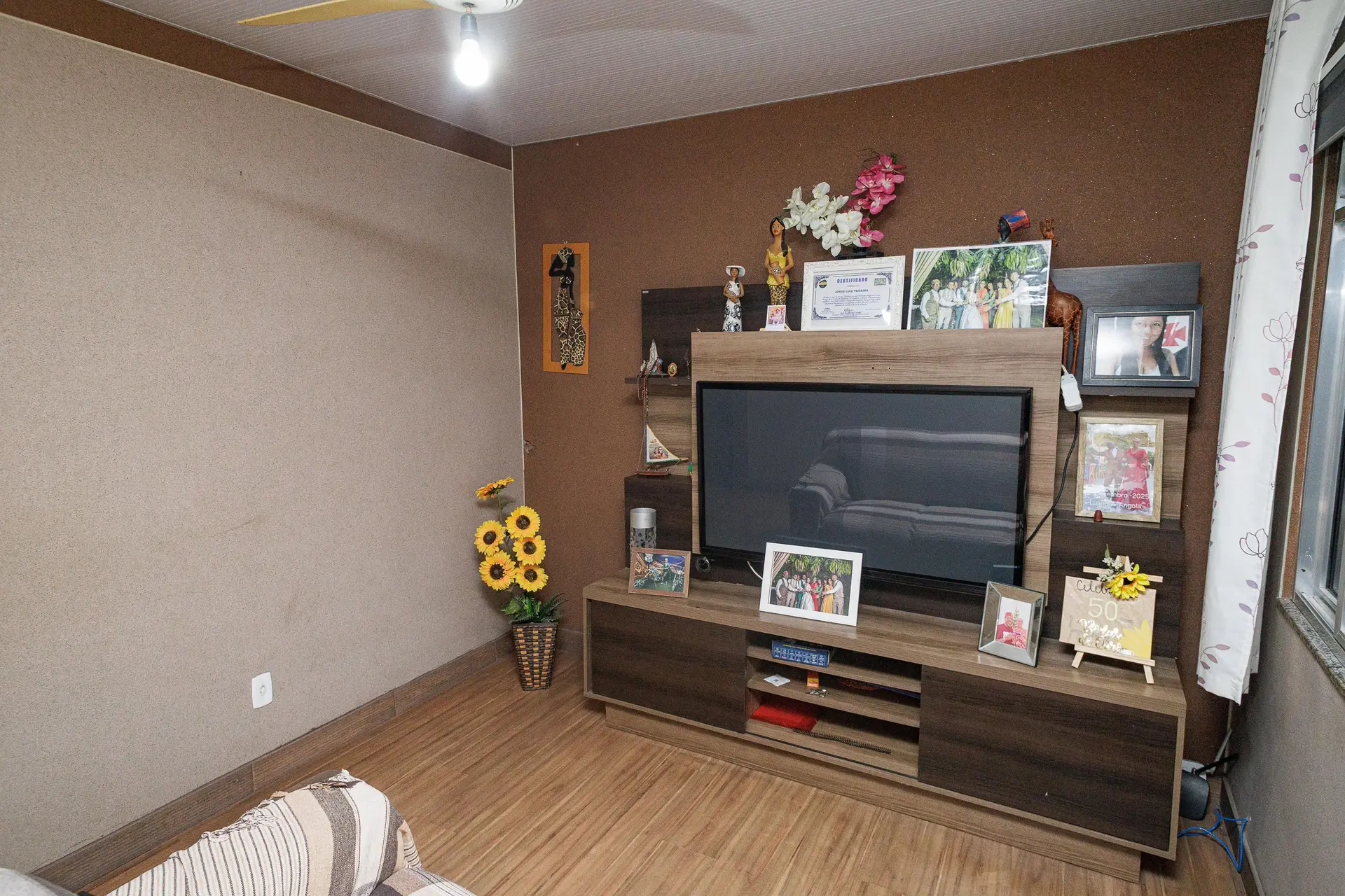 Furnished house with 6 bedrooms and a gas stove