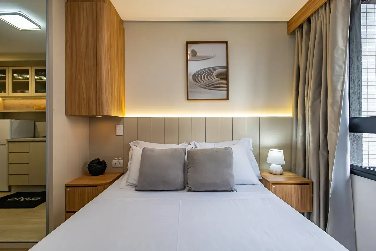 Furnished 1-bedroom apartment with 1 bathroom — photo 26