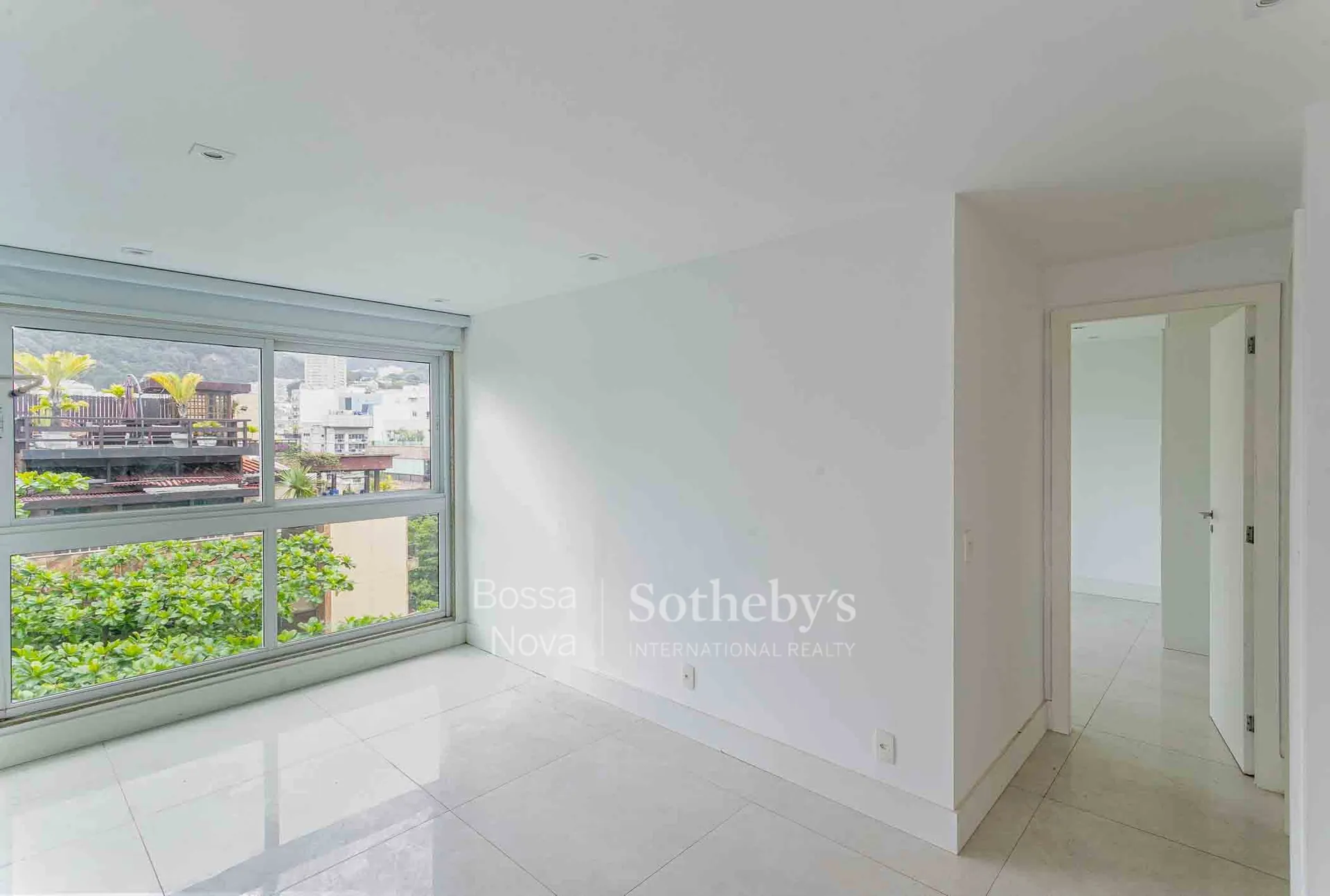 3-bedroom apartment with a private BBQ — photo 7