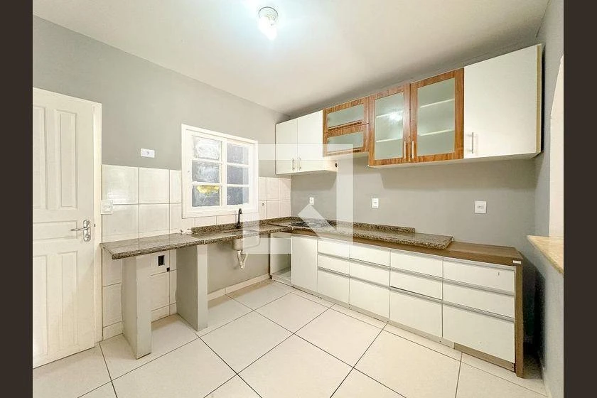 Apartamento en alquiler con 2 dormitorios y 75 m² — photo 3