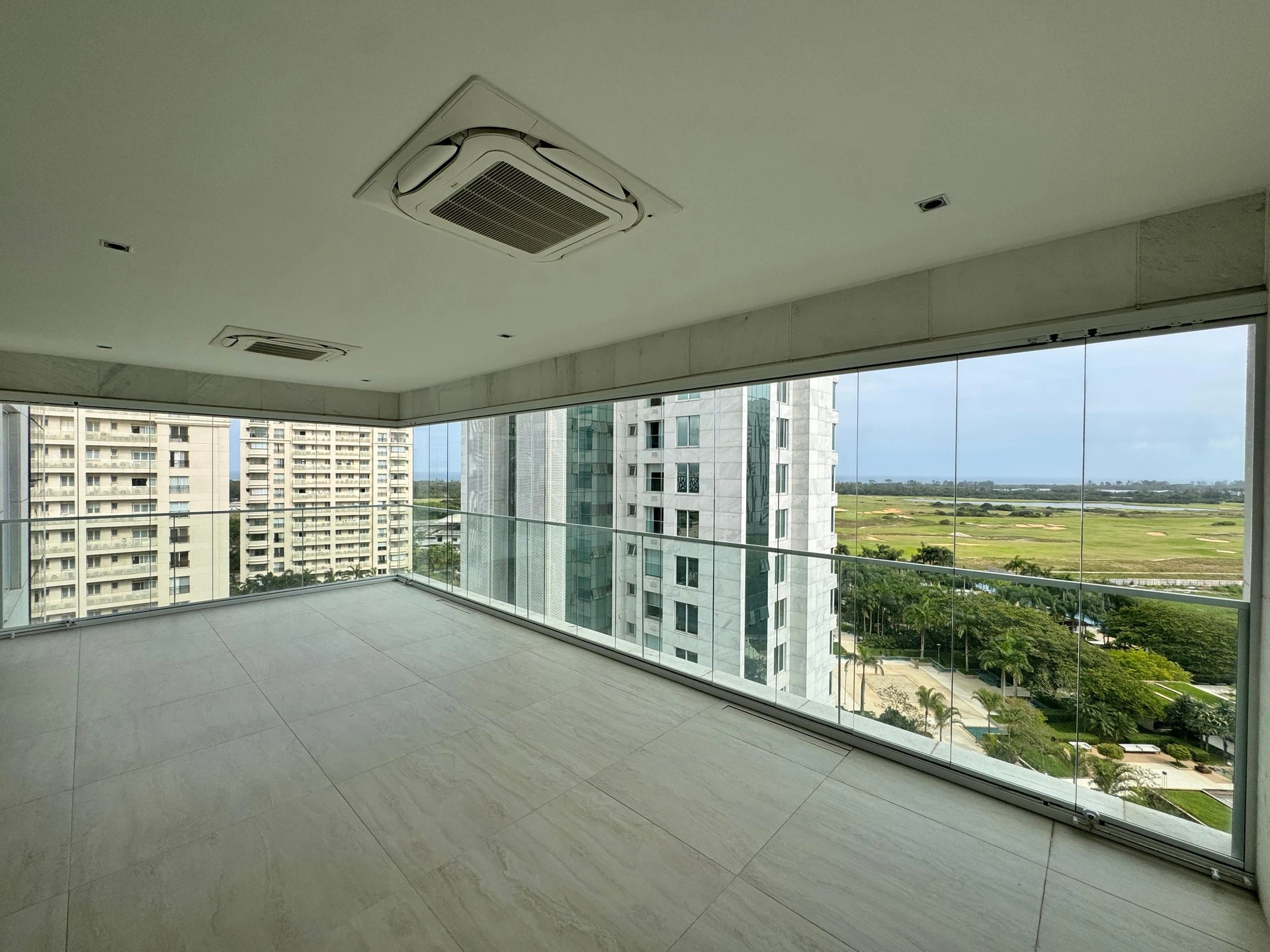 Apartamento mobiliado com 3 suítes e 4 vagas — photo 6