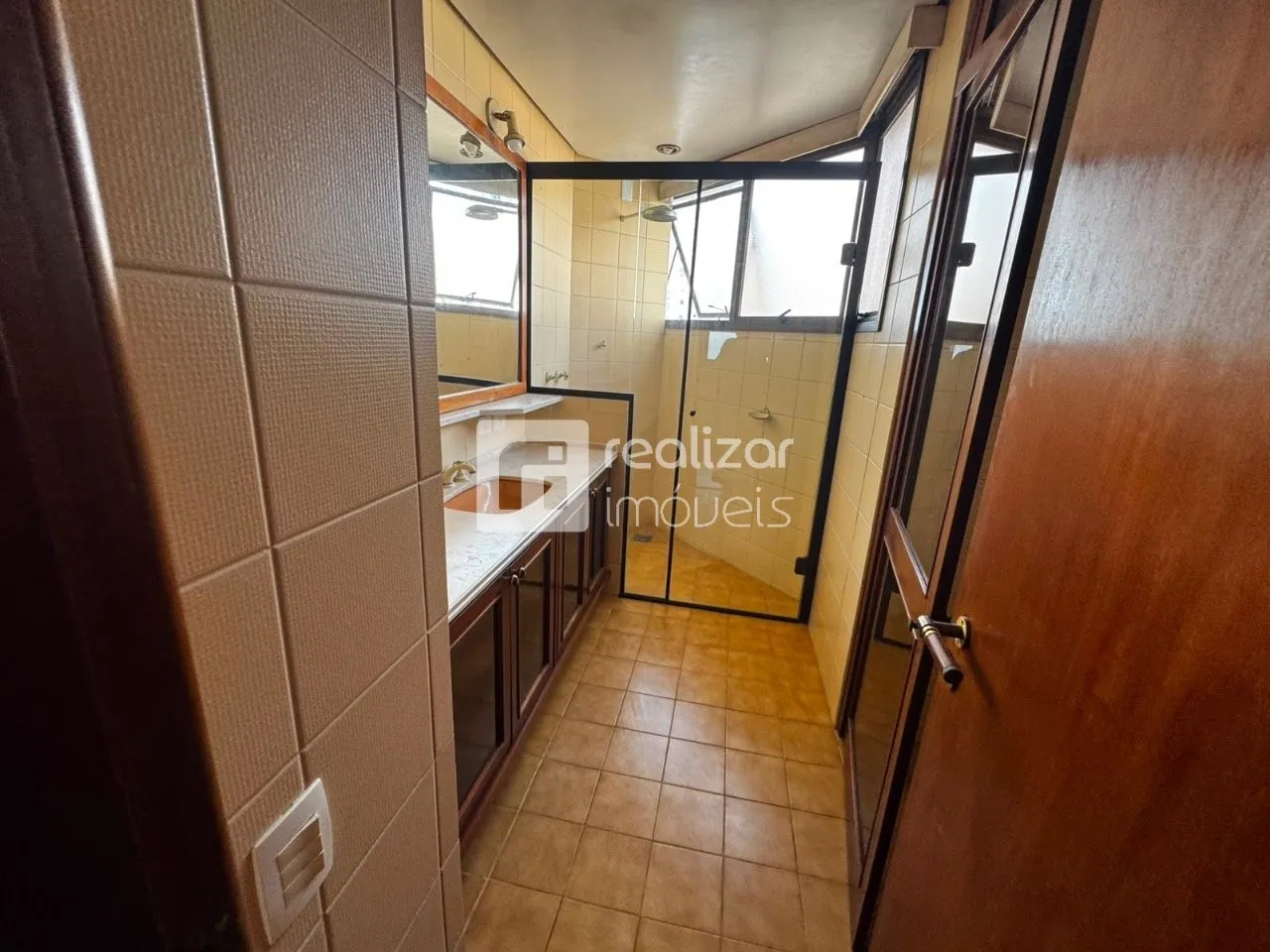 Apartamento de 290 m² com 4 dormitórios e varanda envidraçada — photo 24