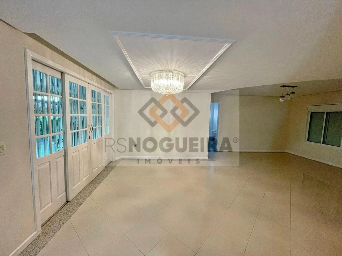 Furnished house, 317 m², with a bathtub — photo 7