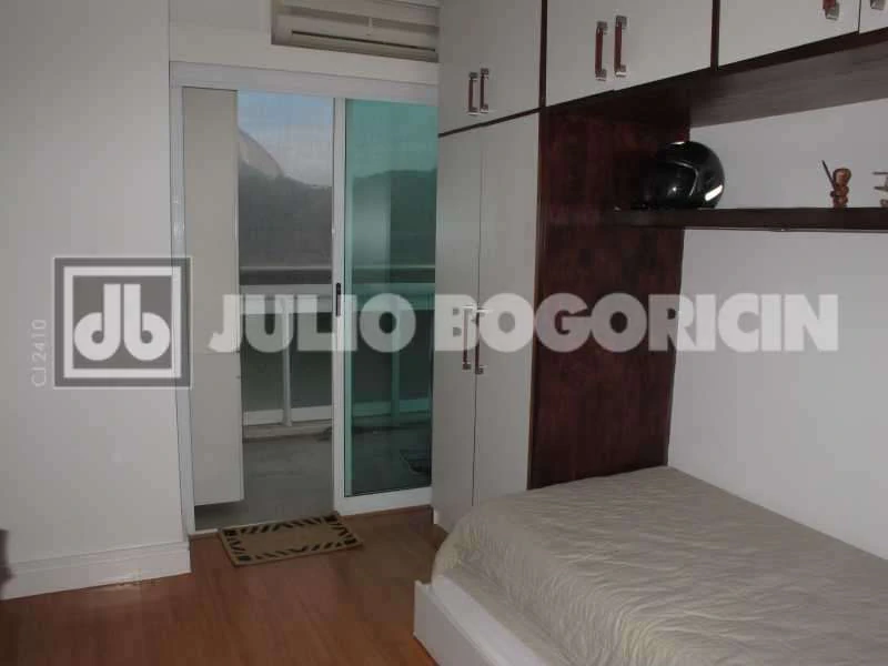 3-bedroom 150 m² apartment with 2 parking spots — photo 10