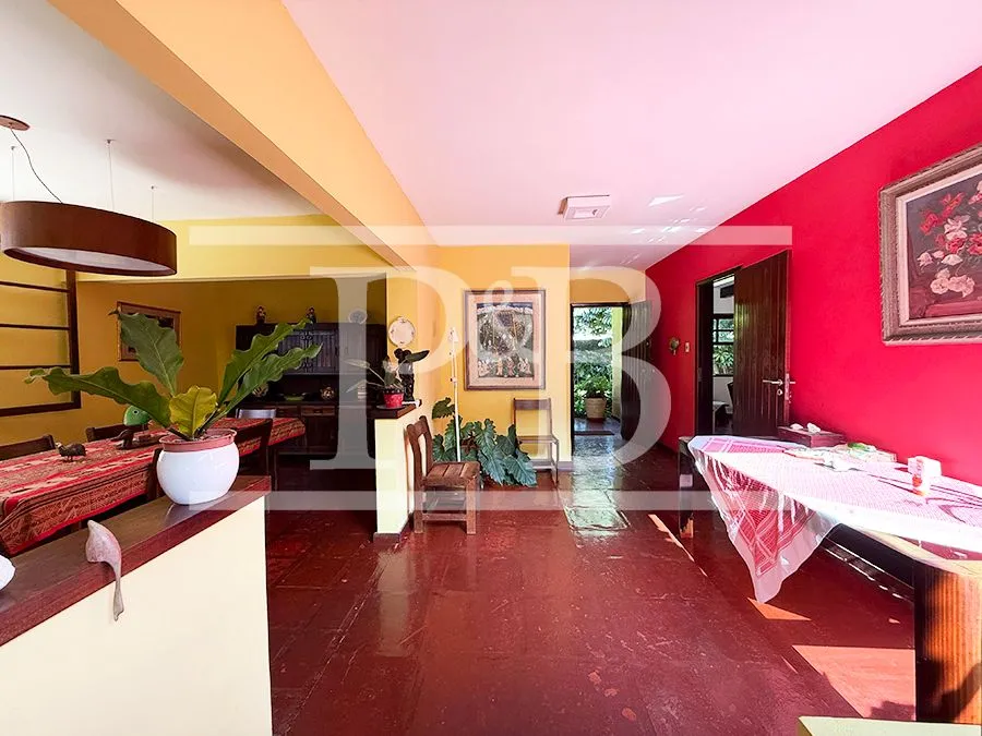 Casa com 4 dormitórios e varanda com churrasqueira — photo 14