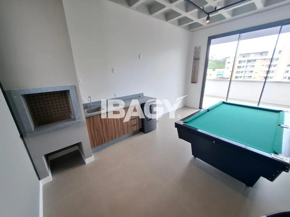 59 m² furnished studio with a ready workspace desk — photo 18
