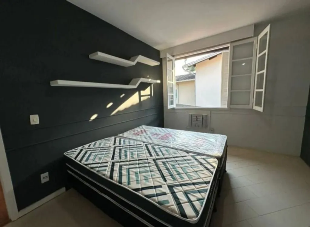 House with 5 bedrooms and 4 bathrooms, 647 m² — photo 29