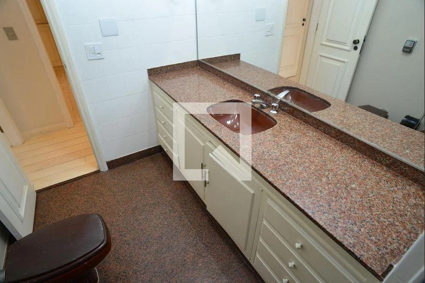 Apartamento para aluguel com 3 quartos e varanda de vidro — photo 30