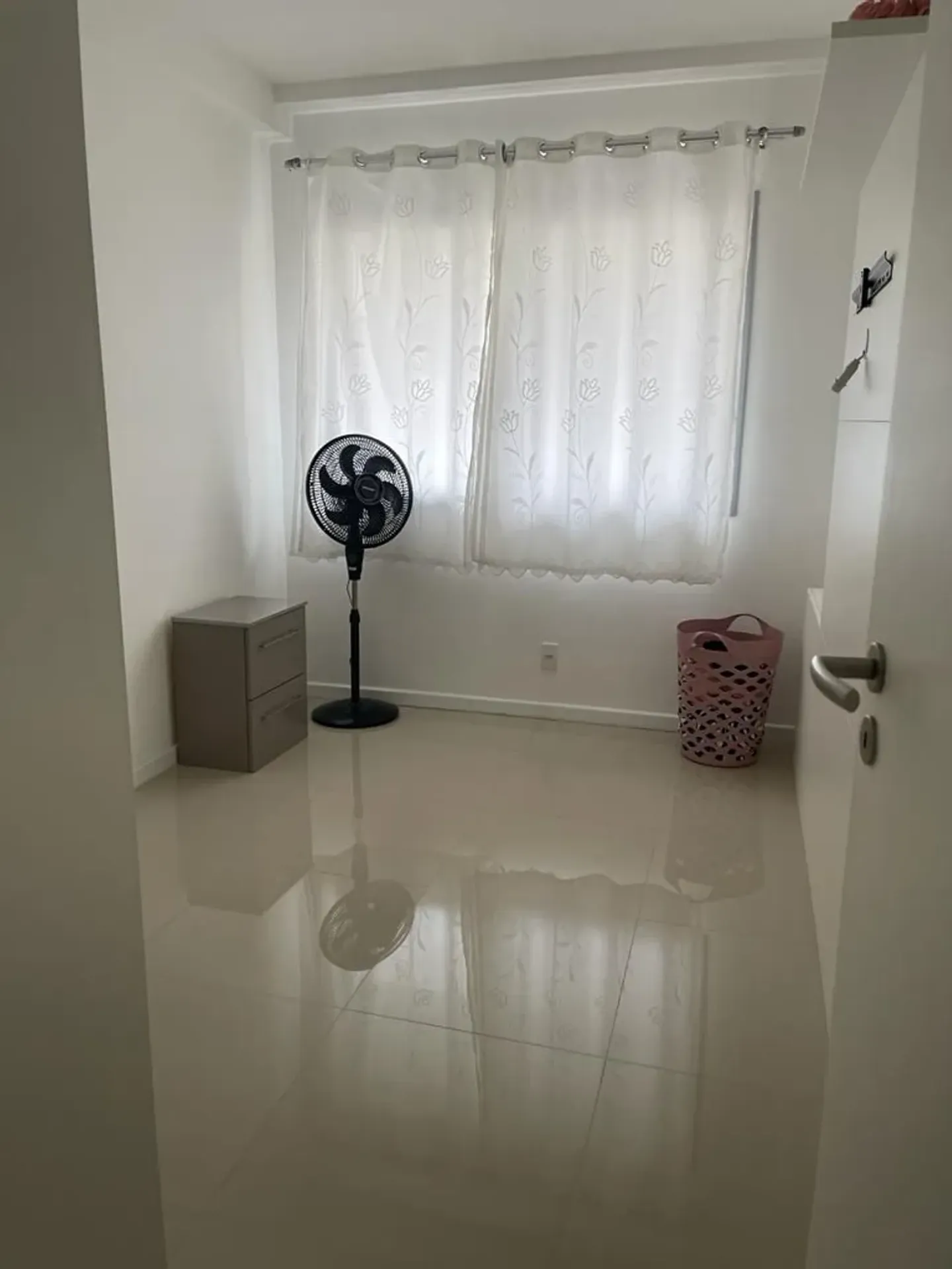 86 m² apartment with a walk-in closet and a washing machine — photo 8