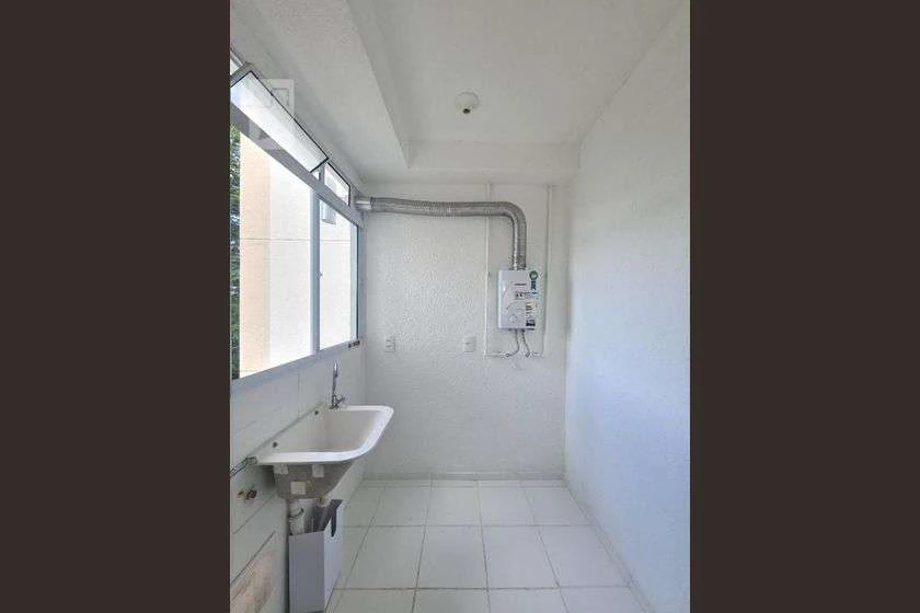 Apartamento de 2 quartos com cozinha separada e 40 m² — photo 19
