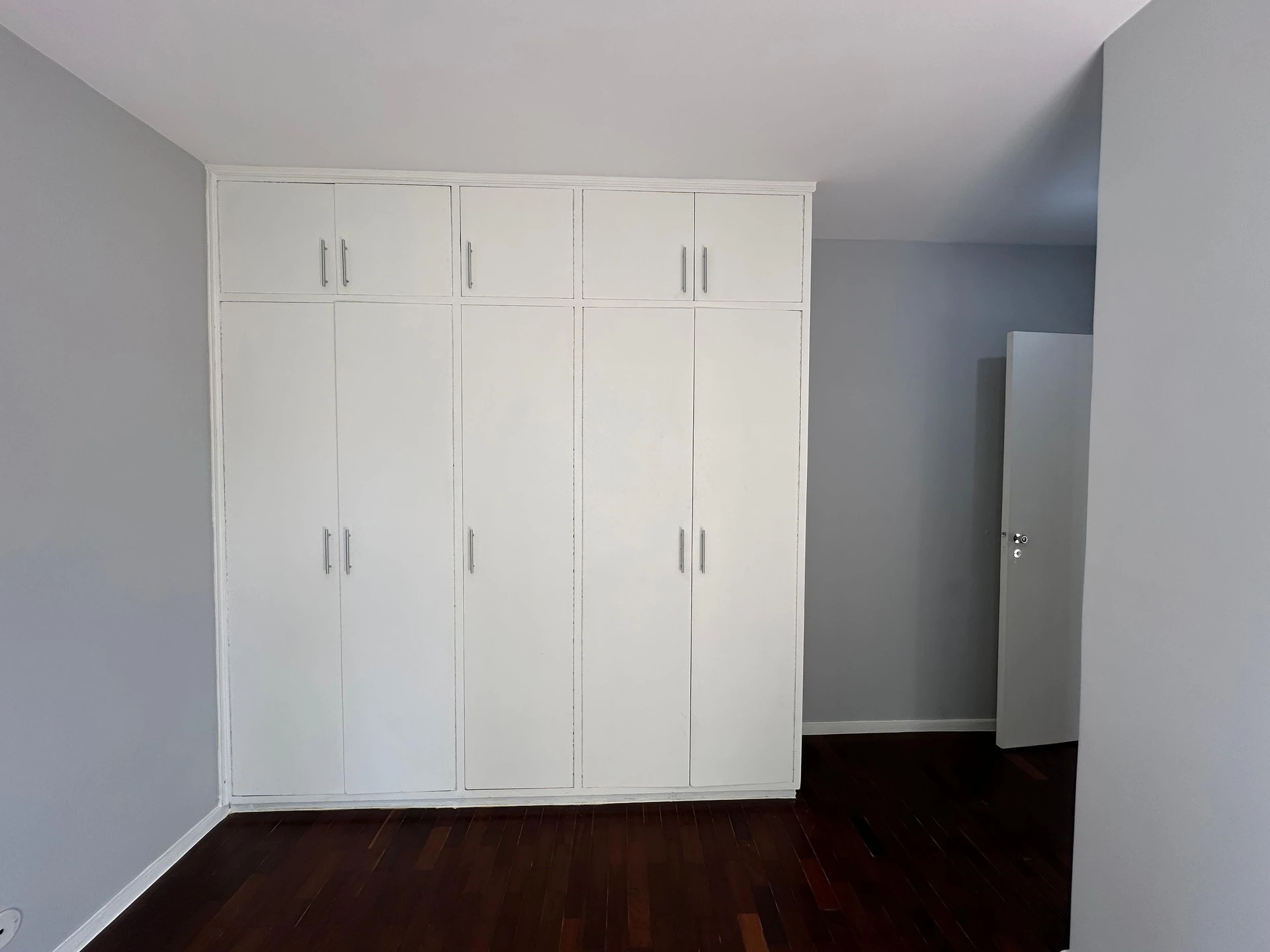 Квартира 82 м² із заскленим балконом та видом на гори — photo 47