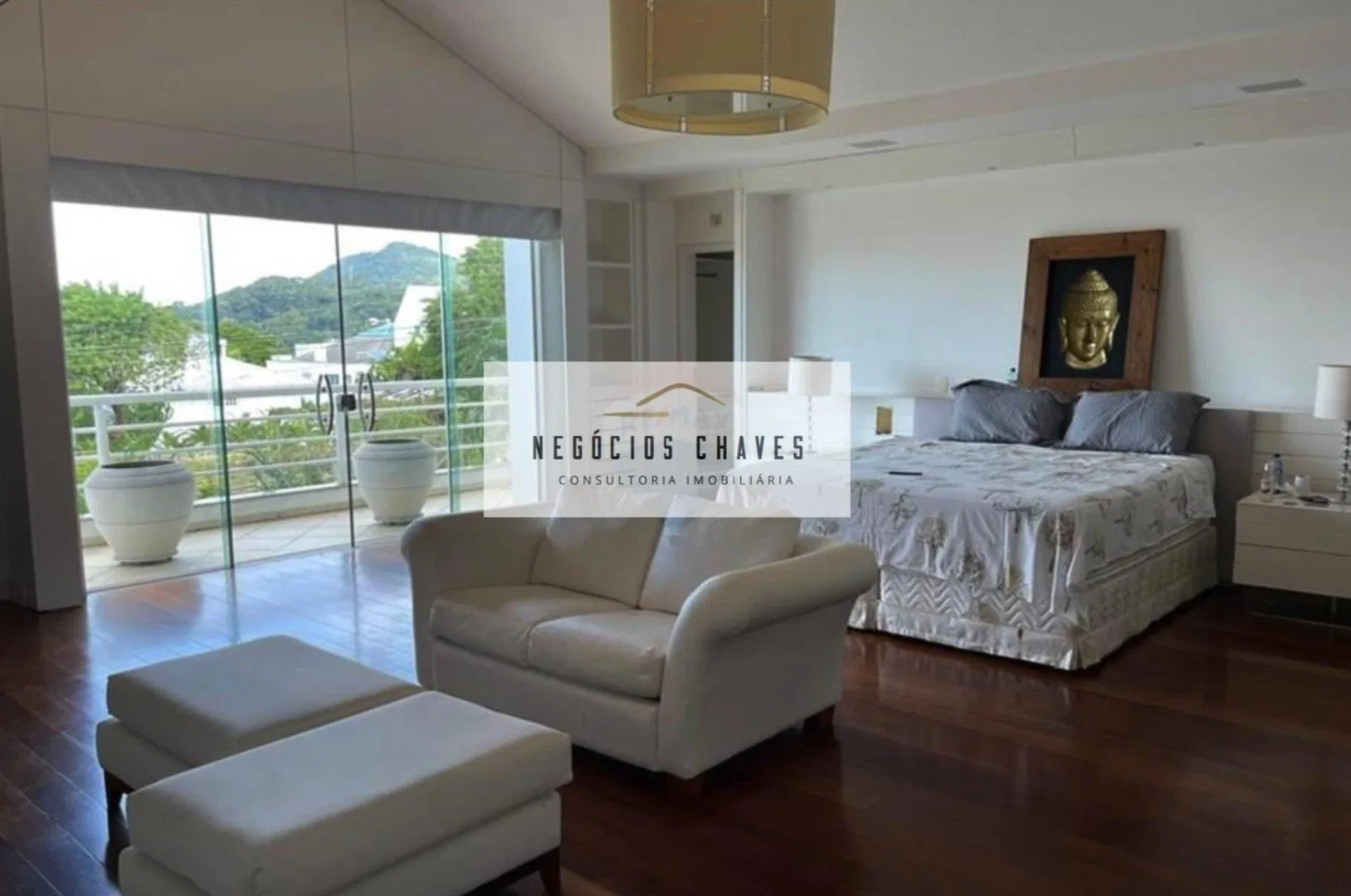 House with 7 bedrooms and a private-use pool — photo 3