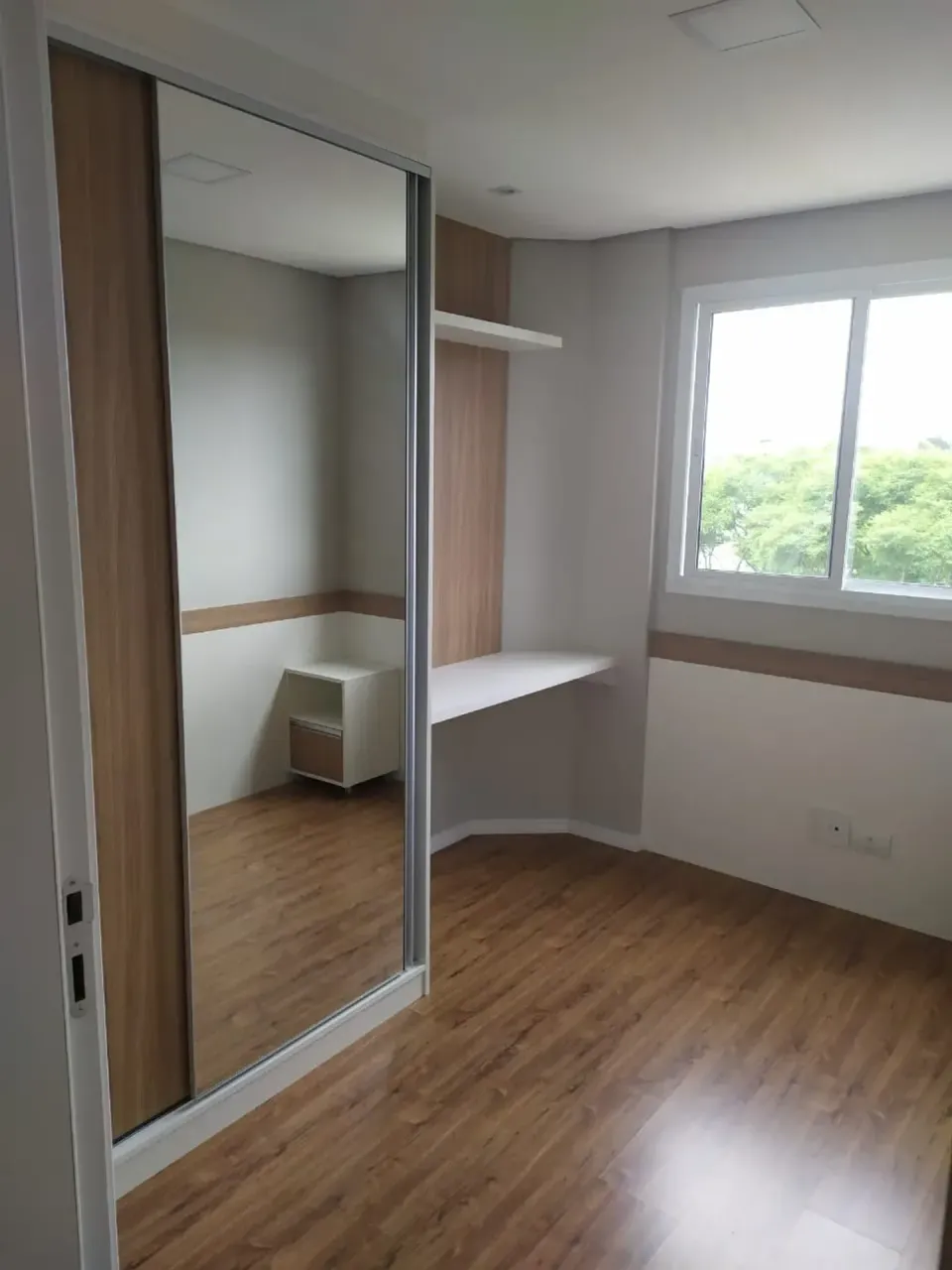 Apartamento de 3 dormitorios con 2 baños y balcón cerrado — photo 13
