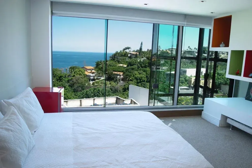 House with 5 bedrooms and open-plan kitchen plus balcony — photo 6