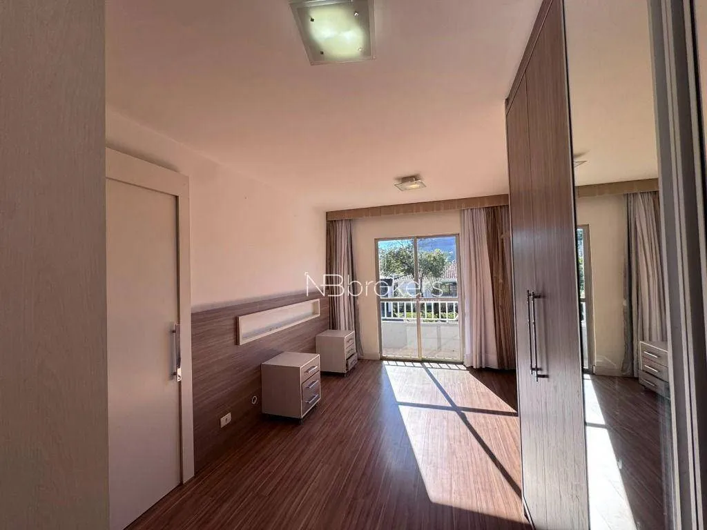 Furnished house, 180 m², with a bathtub — photo 33