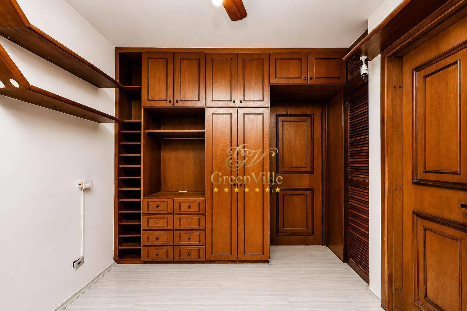 395 m² apartment with 4 en-suite bedrooms and 4 parking — photo 29