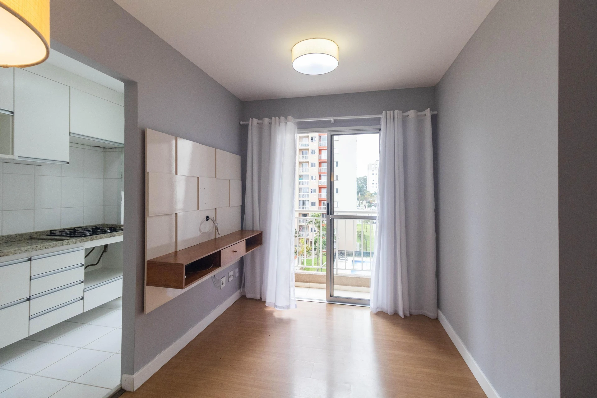 2-bedroom apartment with a home office in Curitiba — photo 3