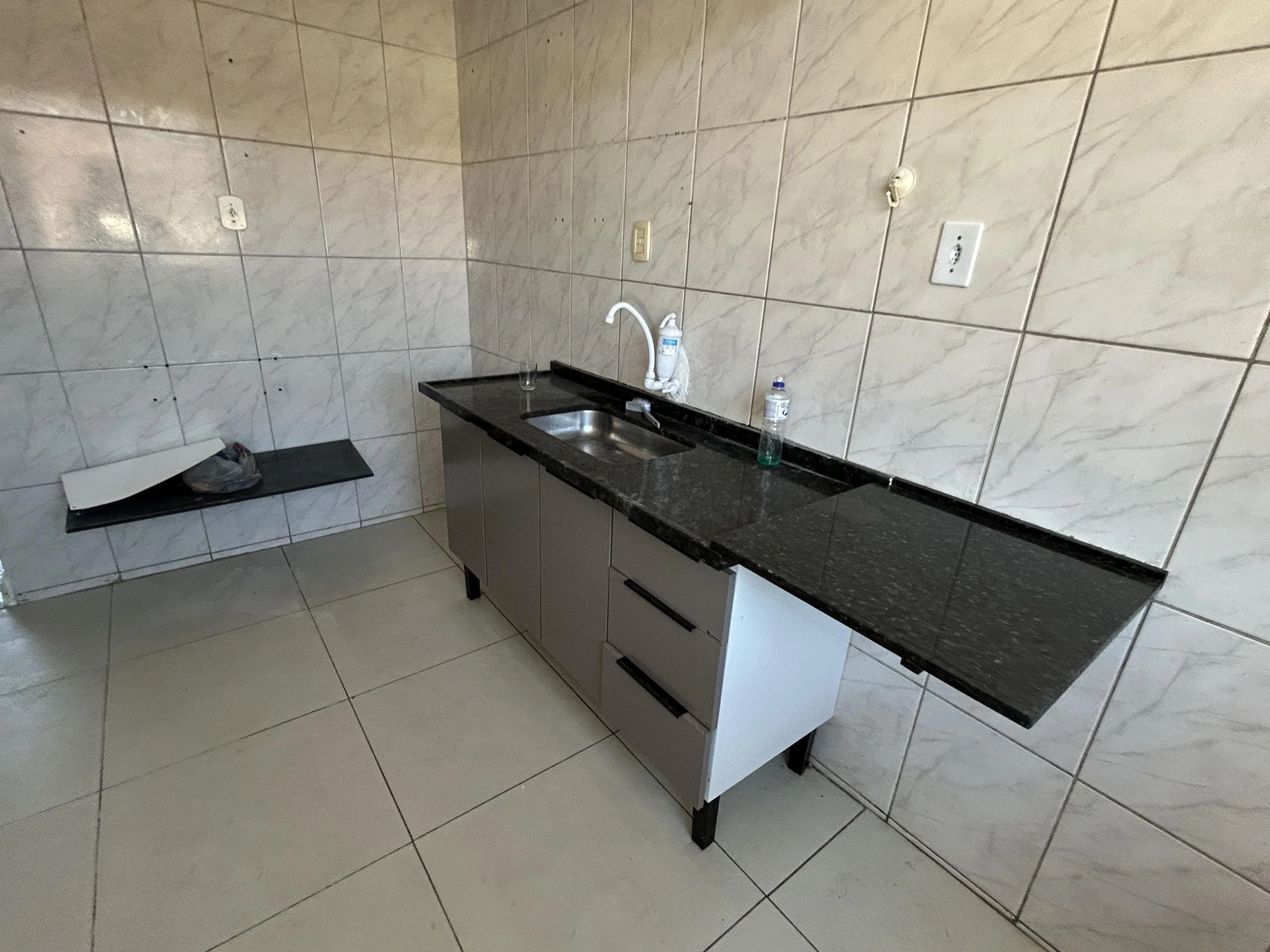 Unfurnished 3-bedroom apartment with 2 baths, no parking — photo 24