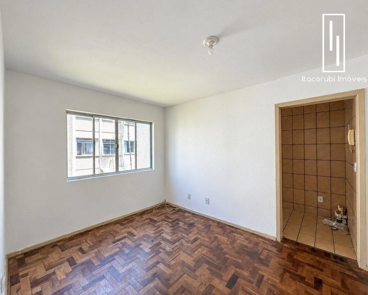 Apartment, 59 m², with wood or laminate floors — photo 4