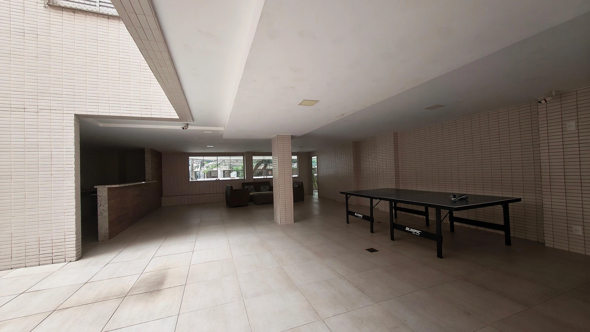 Furnished apartment, 160 m², with a glass-enclosed balcony — photo 52