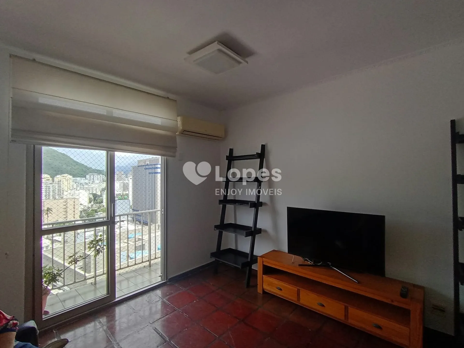 Apartment on the 14th floor with a washing machine — photo 12