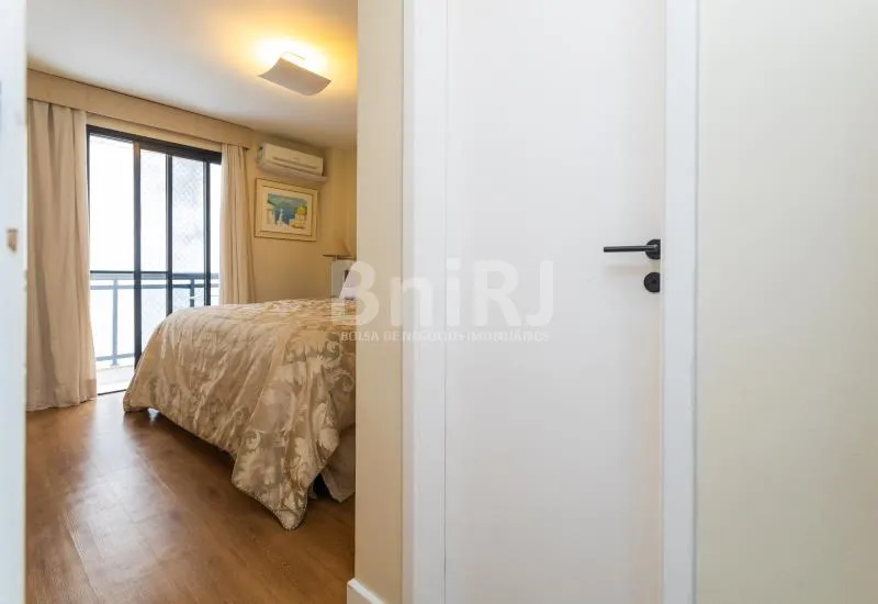 Квартира з 3 спальнями, у будинку є тренажерний зал — photo 4