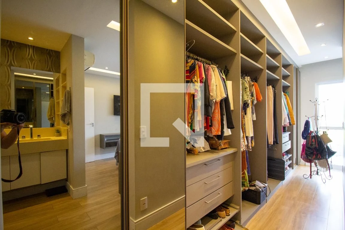 4-bedroom house with a bathtub in Rio de Janeiro — photo 3