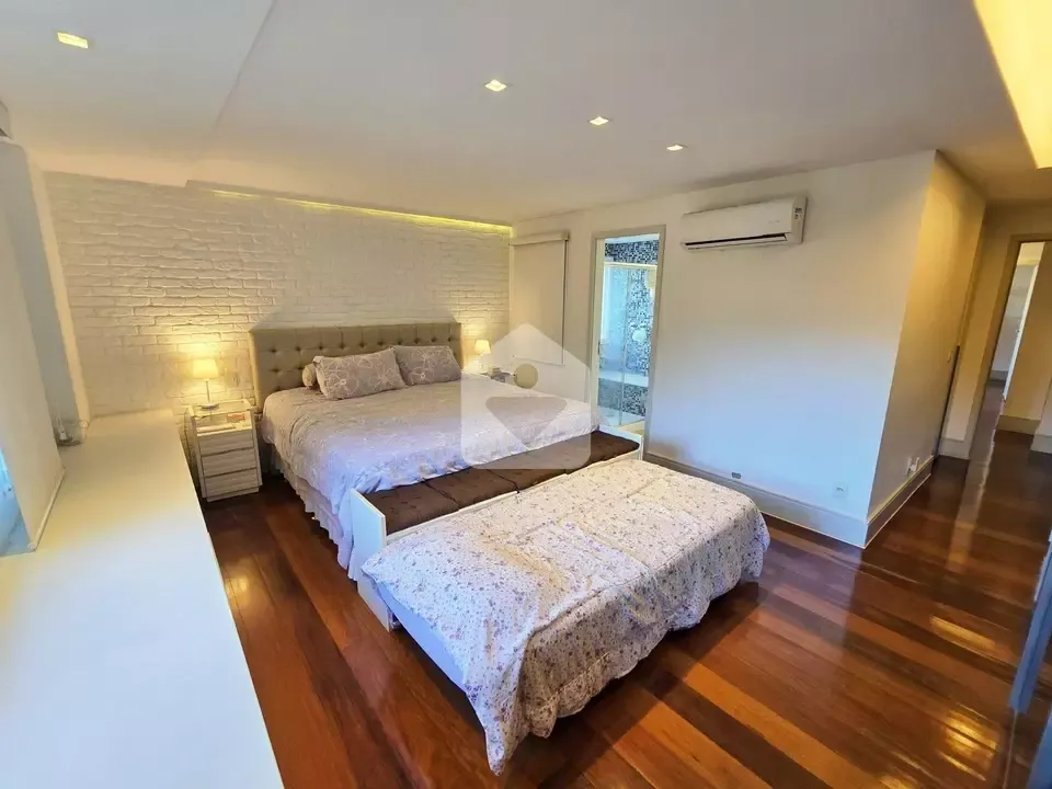 Furnished apartment with 3 bedrooms and 5 bathrooms — photo 25