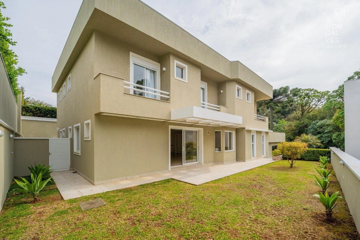 4-bedroom house with floor-to-ceiling windows in Curitiba — photo 31