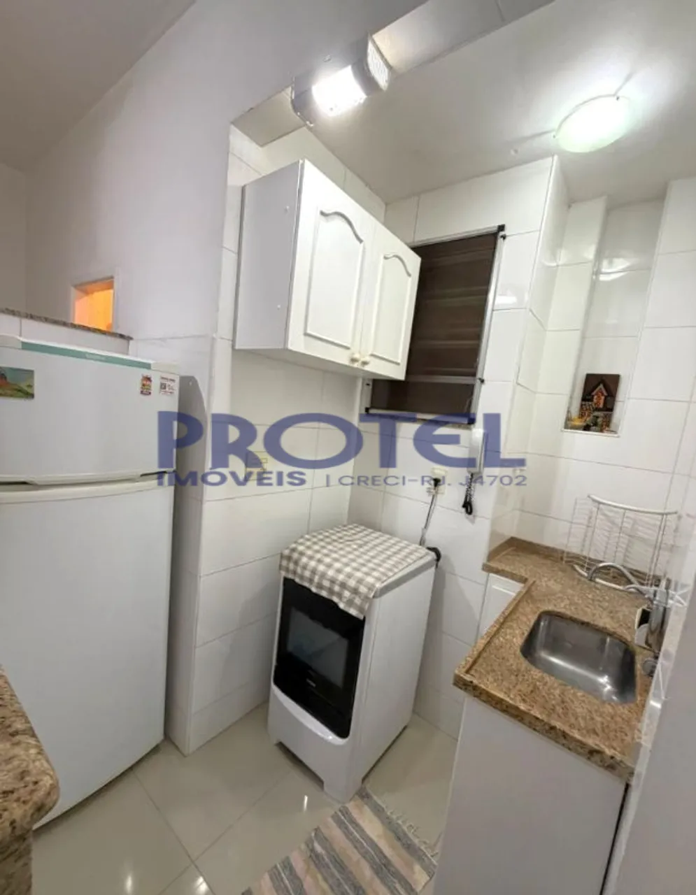 Furnished 1-bedroom apartment with a compact gas kitchenette — photo 9