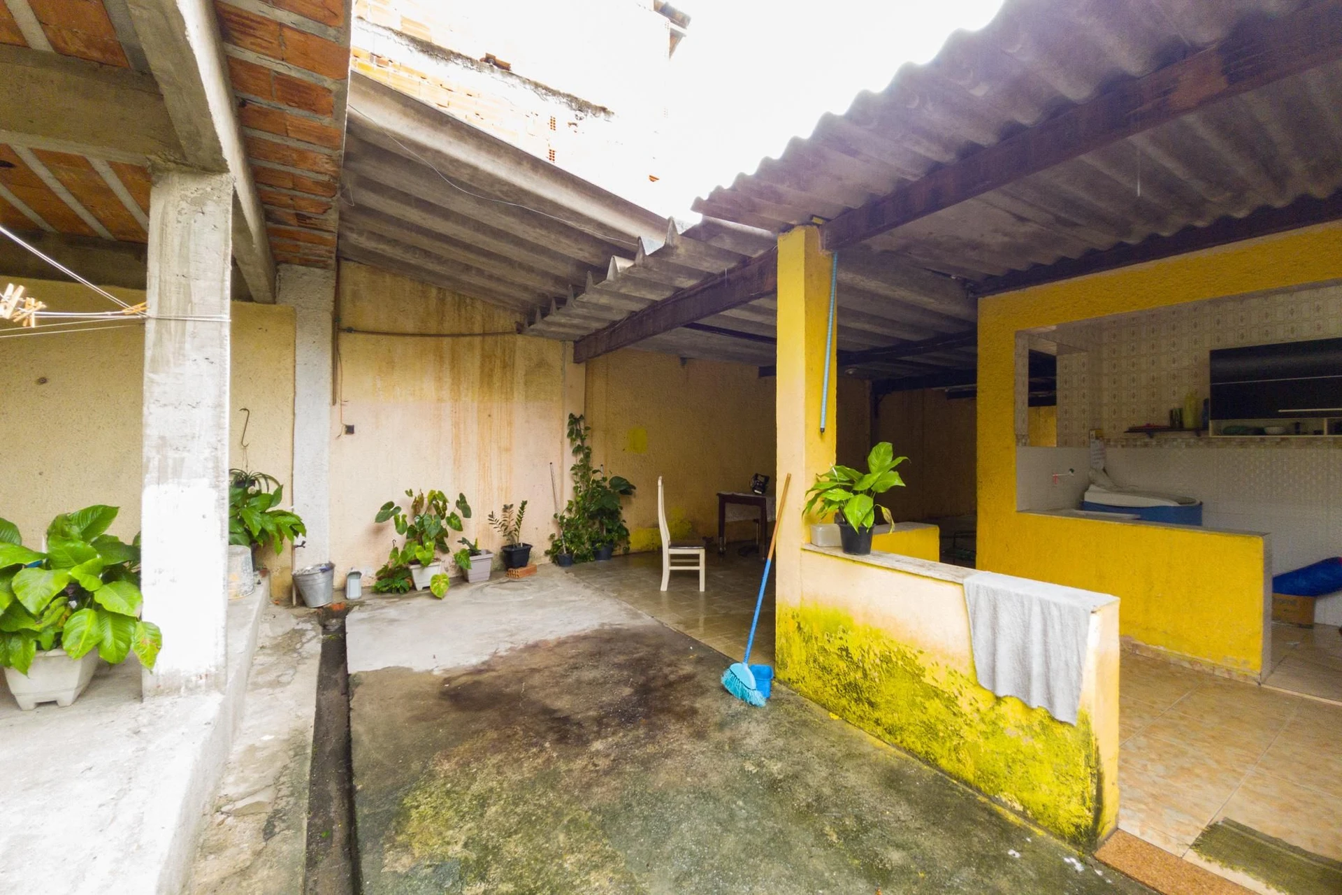 360 m² house with a home office and a garden — photo 54