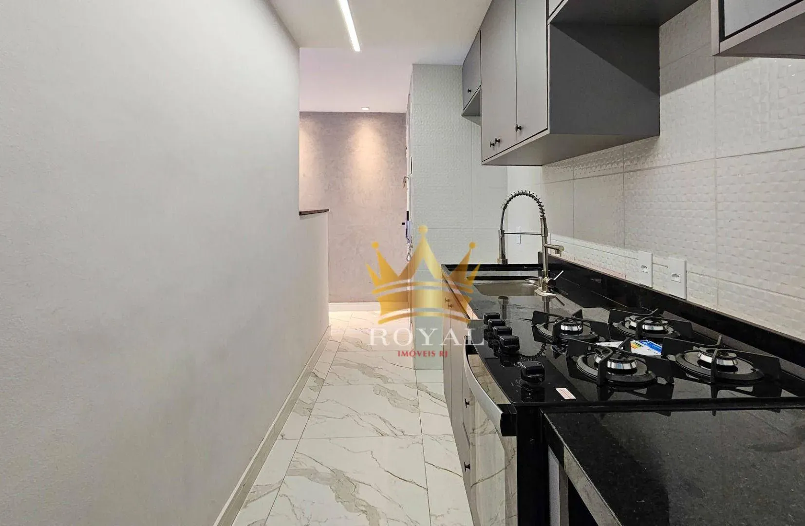 2-bedroom apartment with a walk-in closet in Rio de Janeiro — photo 4