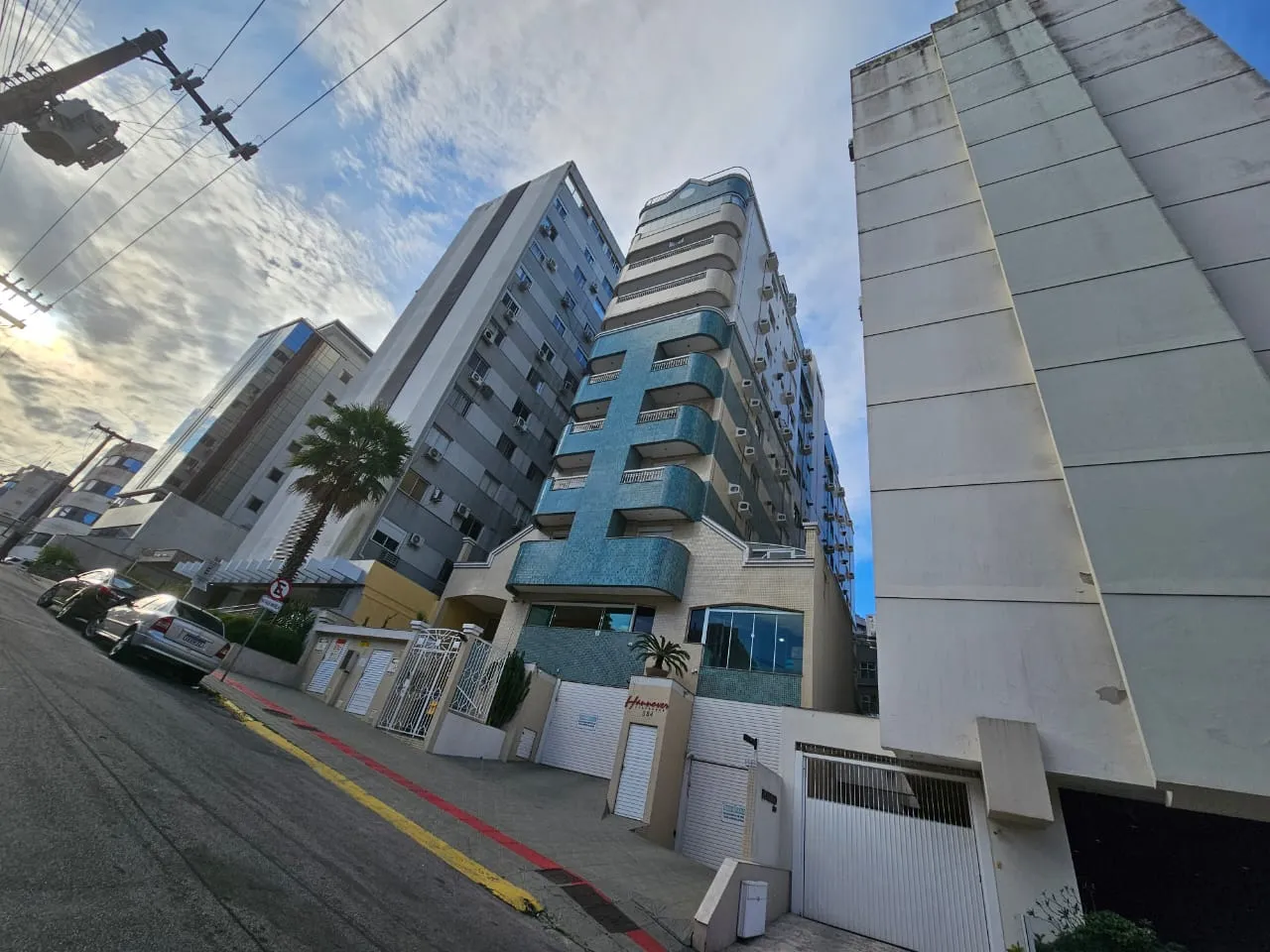 68 m² apartment with 1 bedroom and a balcony — photo 2