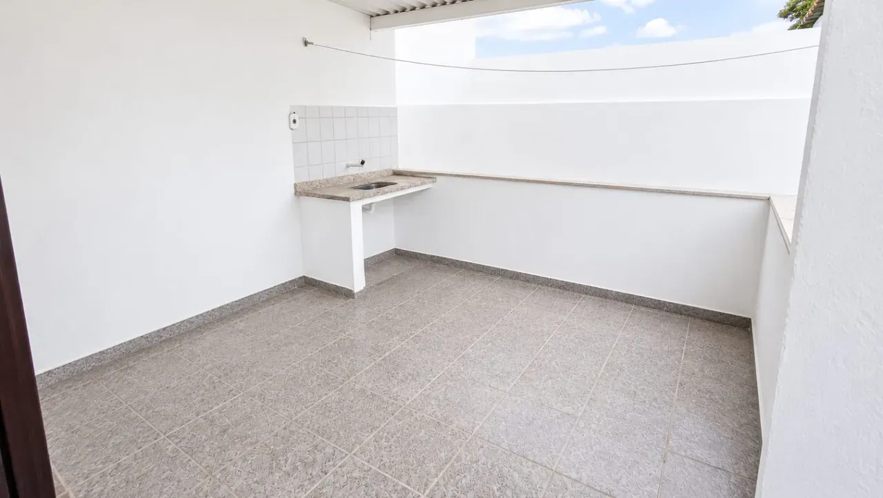 One-bedroom house with a private BBQ — photo 10