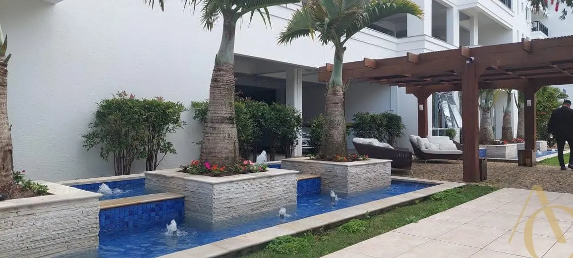 149 m² furnished apartment with a built-in grill on the balcony — photo 42