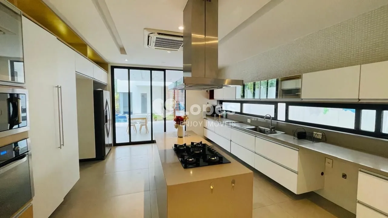 Furnished house with 5 en-suite bedrooms 600 m² — photo 31