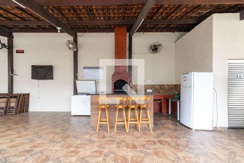2-bedroom apartment in a building with a gym — photo 36