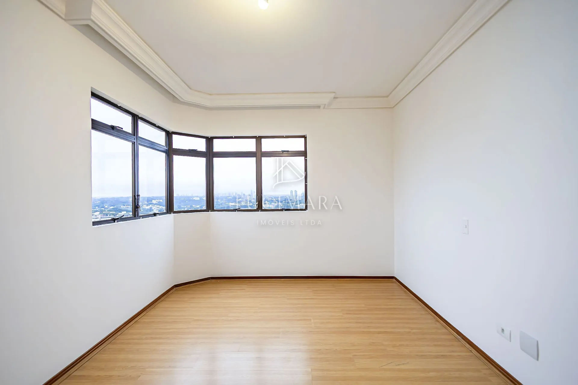 Незамеблированная квартира с 4 спальнями 427 м² — photo 50