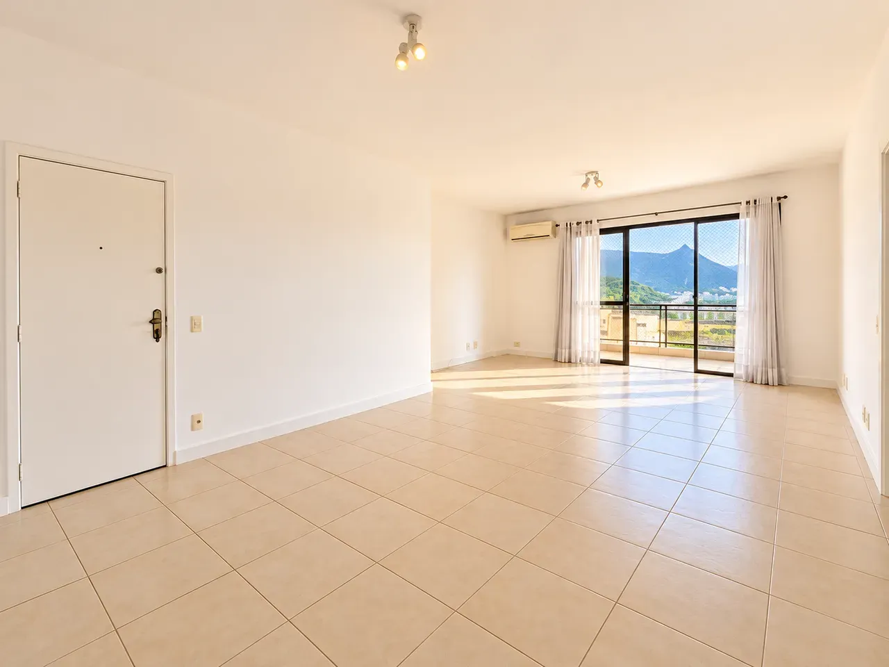 Apartamento de 3 quartos com closet — photo 16