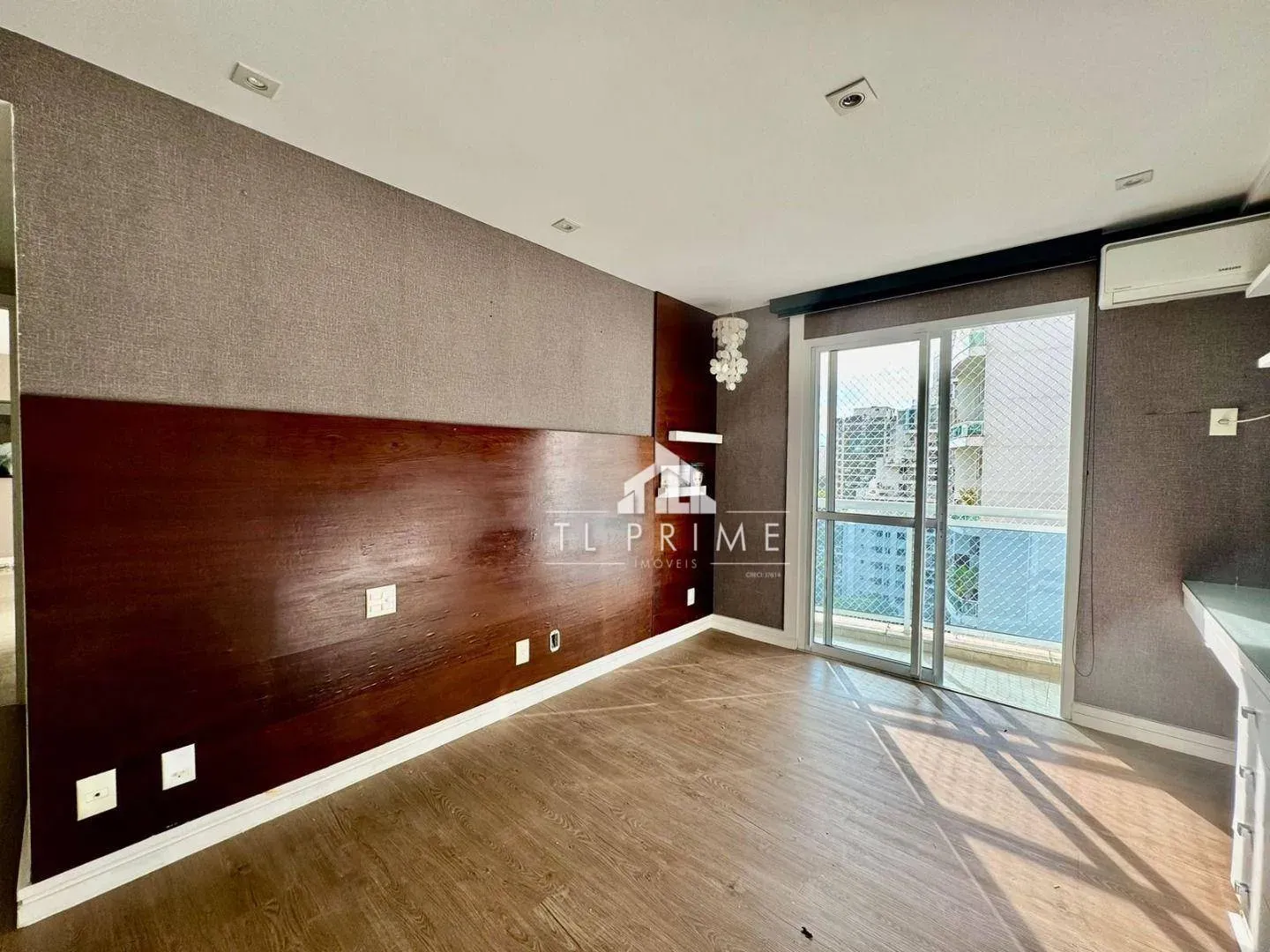 Furnished apartment, 98 m², with a water view — photo 10