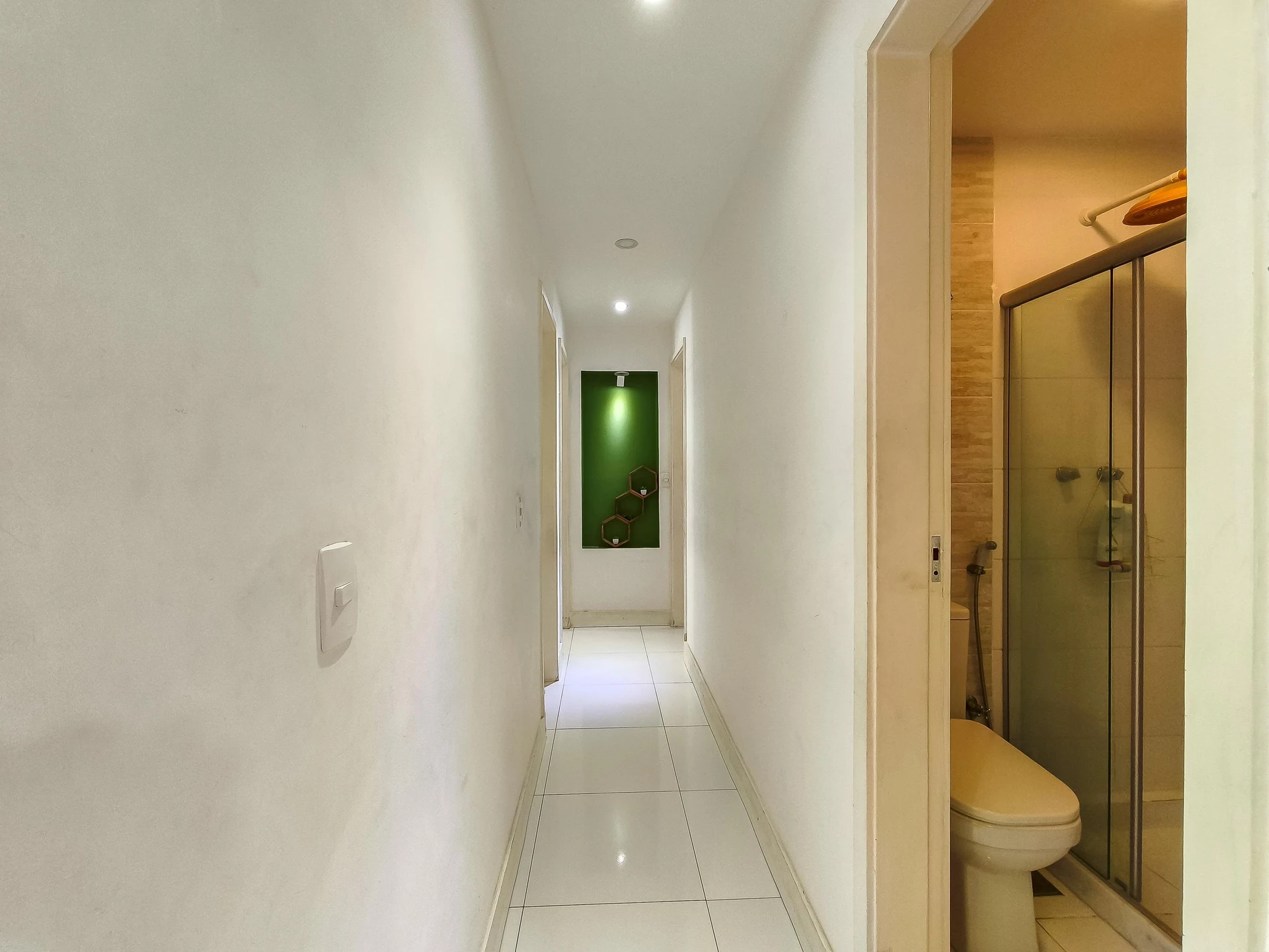 3-bedroom apartment with a walk-in closet — photo 49