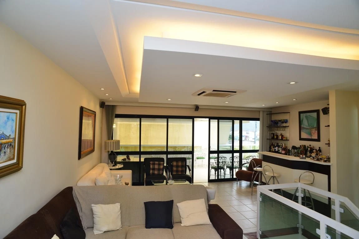 3 quartos e varanda envidraçada: apartamento de 188 m² — photo 2